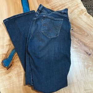 Women’s levis